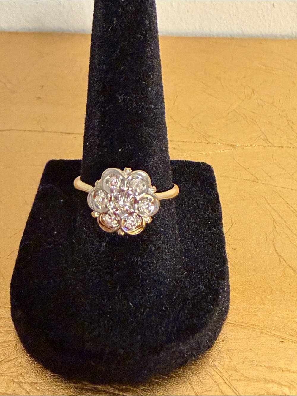 Vintage 14K Gold Natural Diamond Flower Cluster Ring